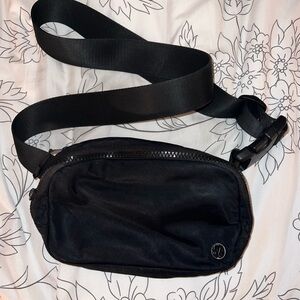 Lululemon black crossbody bag